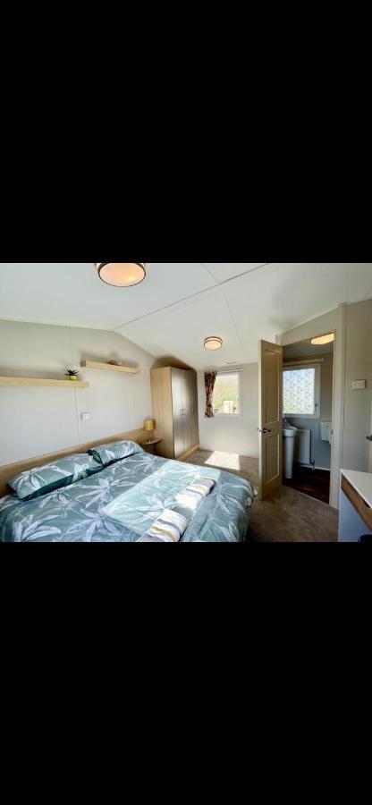 Tarka Holiday Park Ashford  Exteriör bild