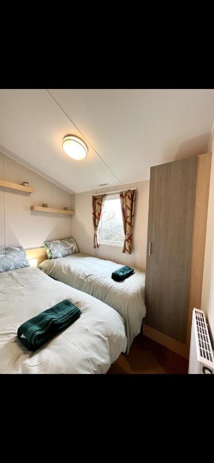 Tarka Holiday Park Ashford  Exteriör bild